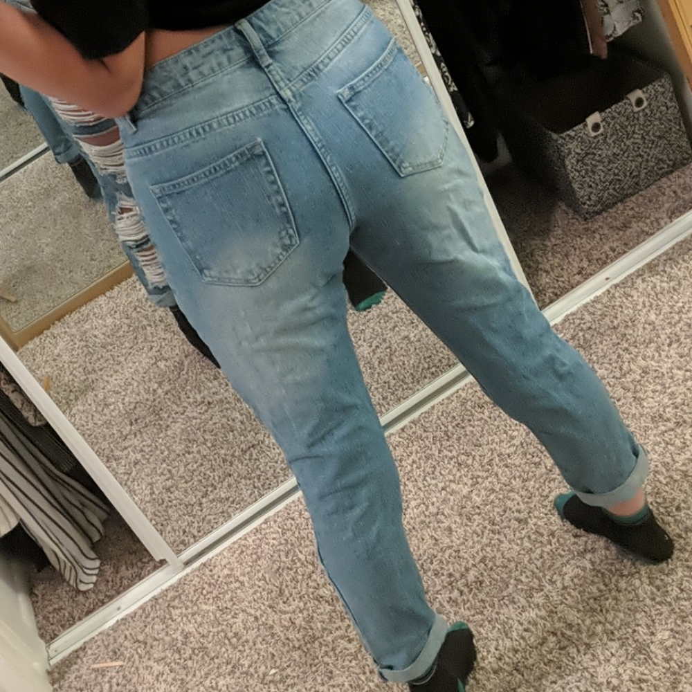Fashion Ripped Jeans - Picture 2 of 5